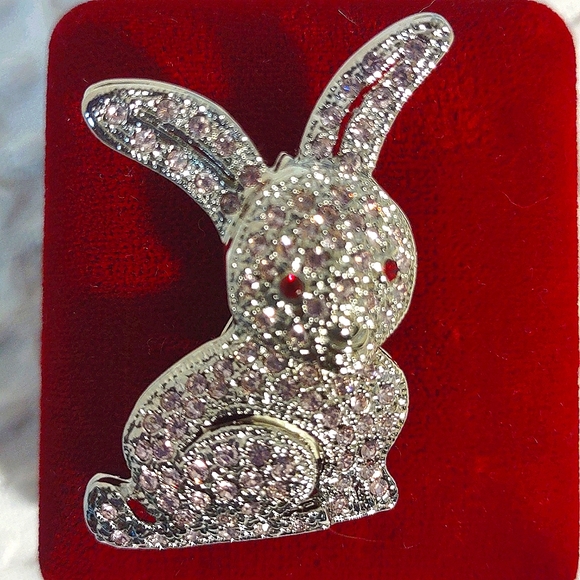 Bunny Rhinestone Encrusted Pin - Picture 2 of 7